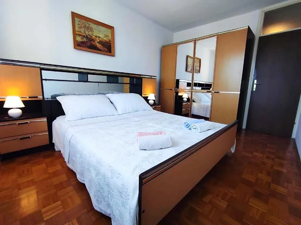 דירה פולה Apartman Sea View
