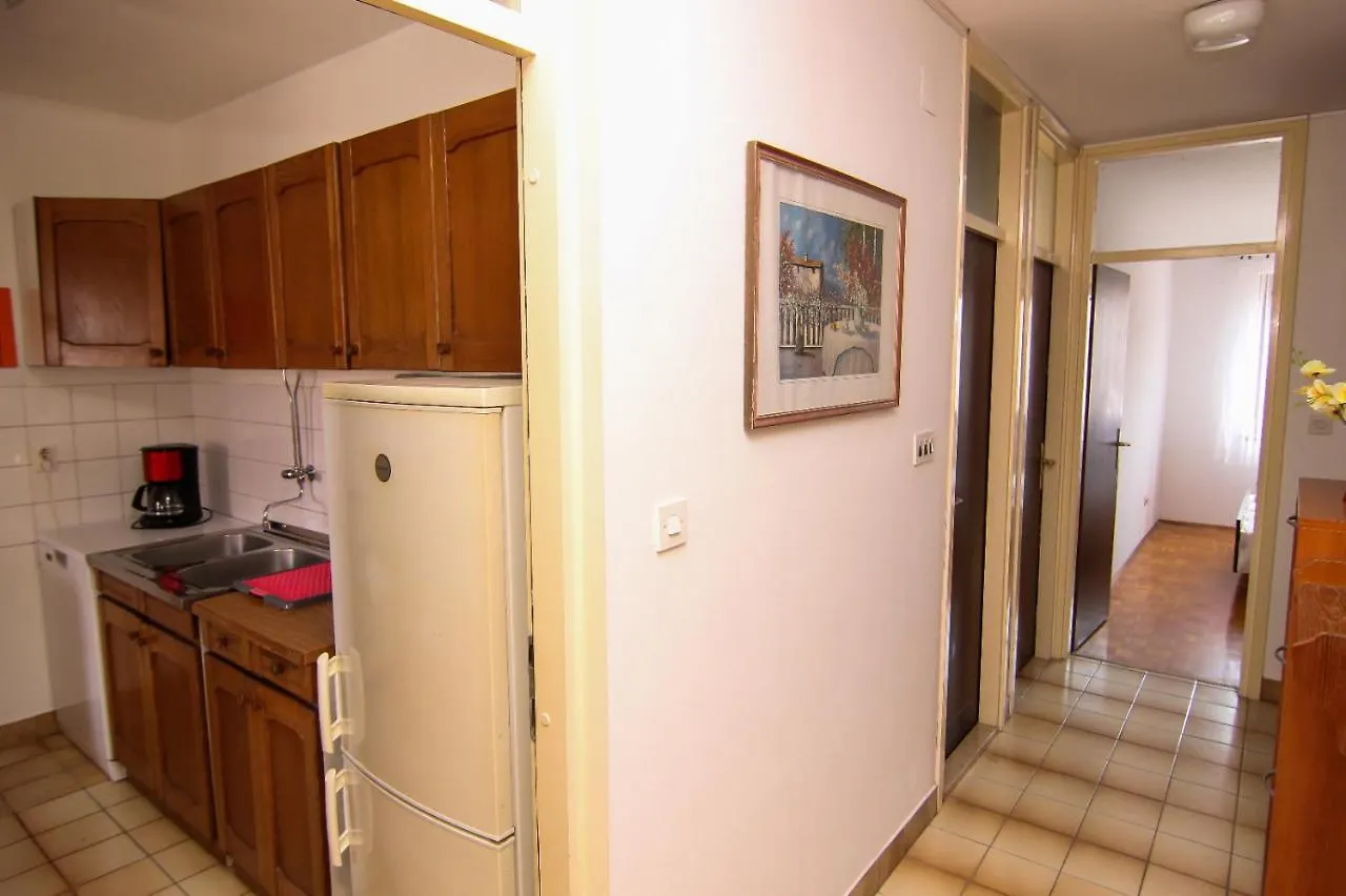 פולה Apartman Sea View